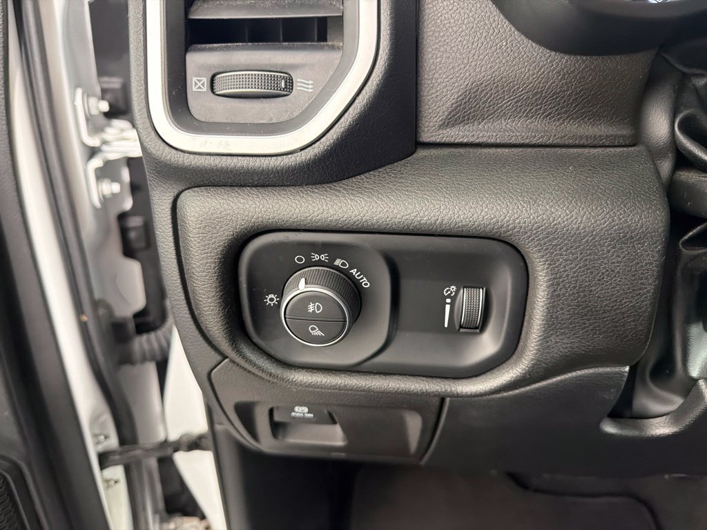 Used 2022 RAM 1500 Big Horn AWD/4WD image 21