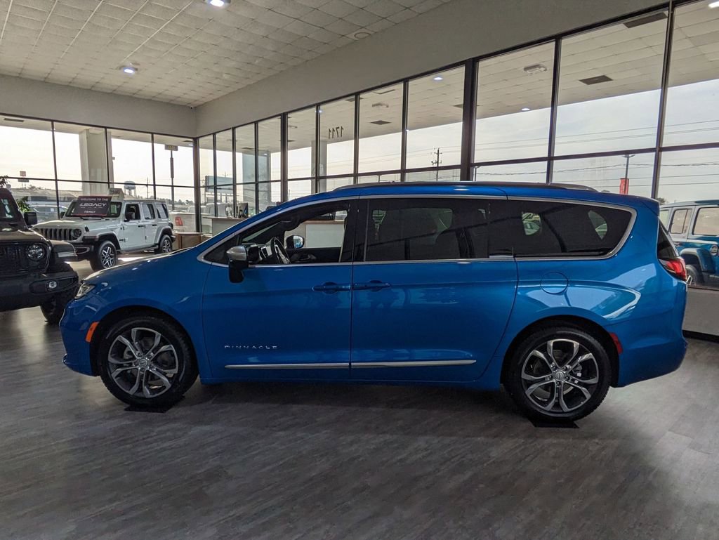 New 2026 Chrysler Pacifica Pinnacle w/ Trailer Tow Group image 8