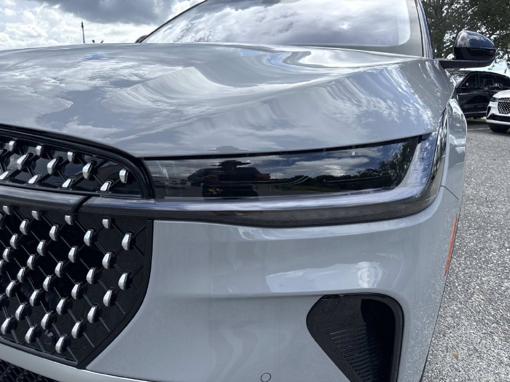 New 2026 Lincoln Nautilus Premier AWD/4WD image 9