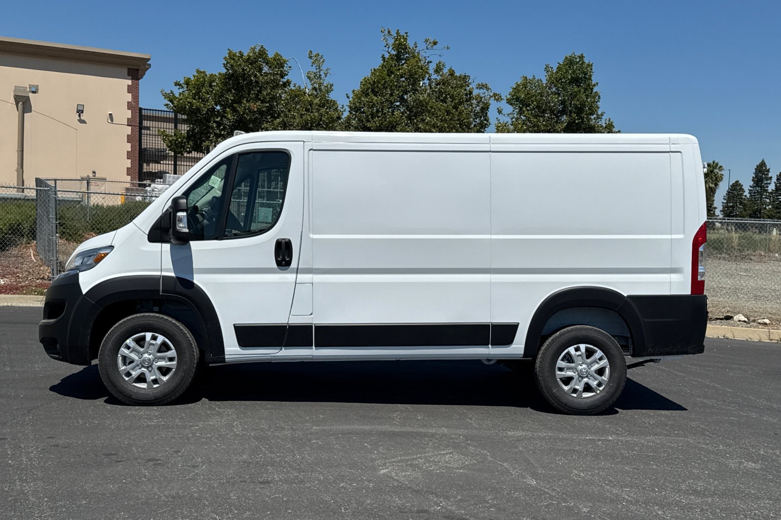 New 2026 RAM ProMaster 1500 w/ Quick Order Package 22G SLT FWD image 6