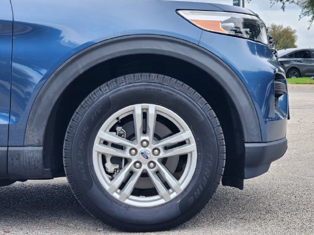 Used 2020 Ford Explorer XLT w/ Comfort Package AWD/4WD image 9