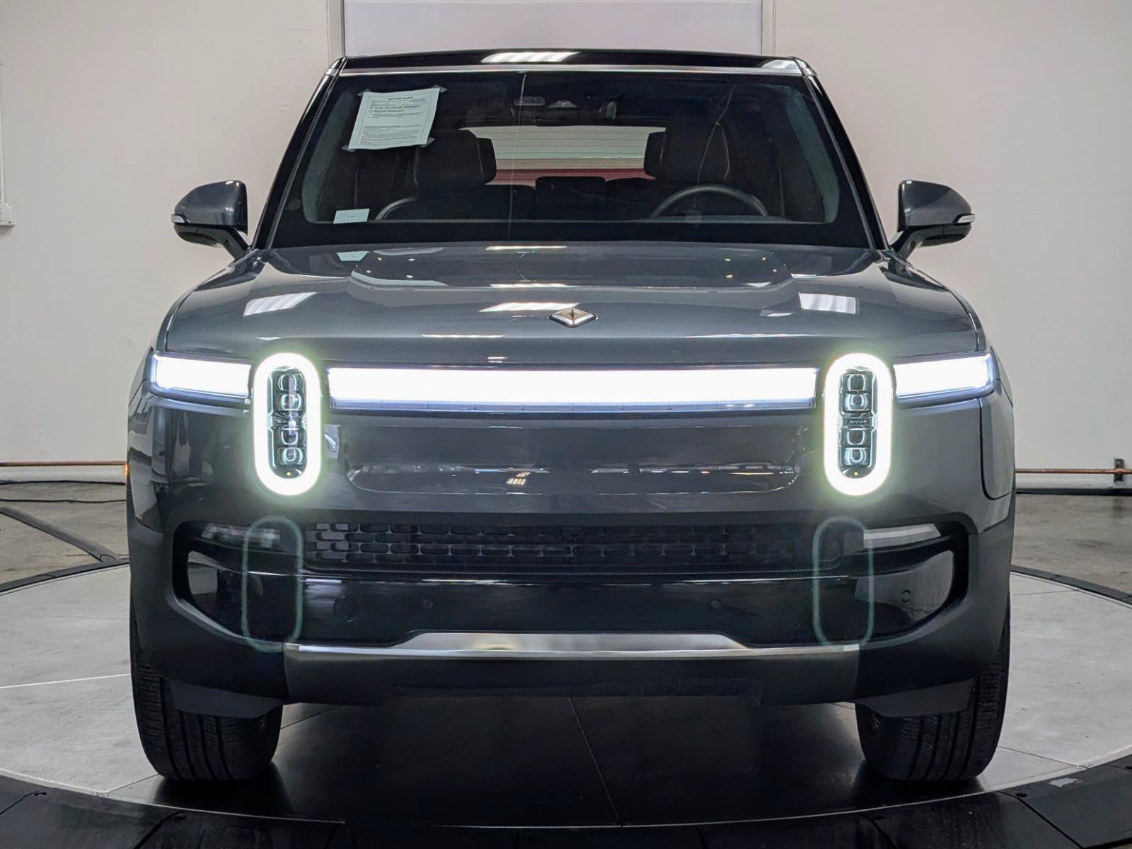 Used 2025 Rivian R1S Adventure AWD/4WD image 3