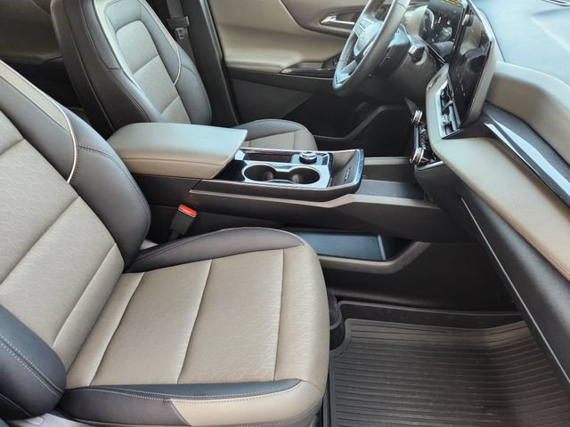 Used 2026 Chevrolet Equinox LT w/ Convenience Package II FWD image 19