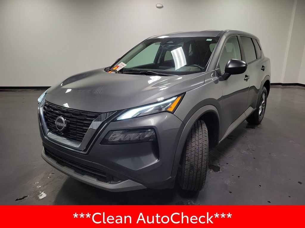 Used 2023 Nissan Rogue S image 4