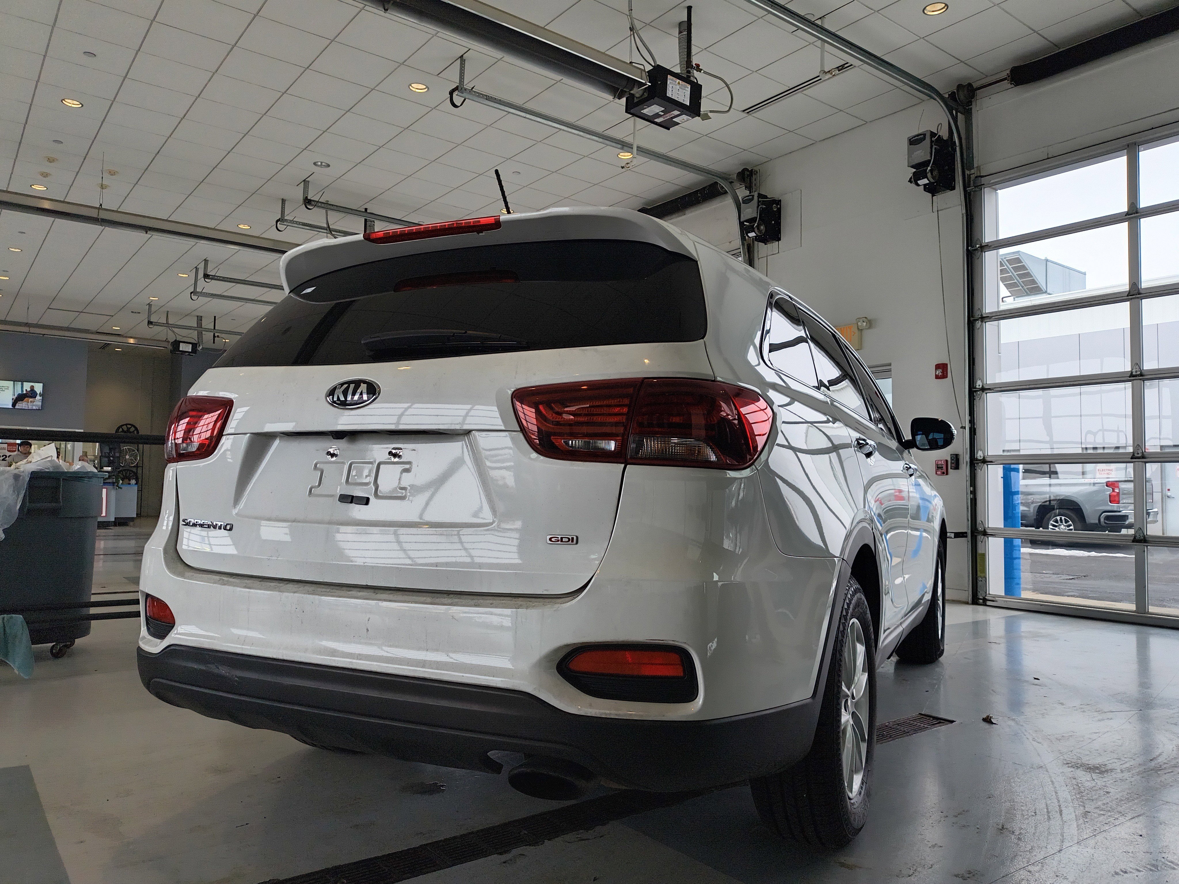 Used 2020 Kia Sorento LX image 4