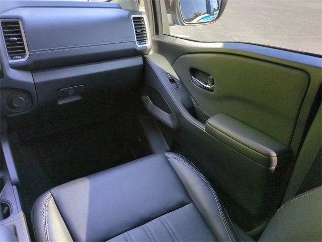 Used 2024 Nissan Frontier SL w/ Technology Package image 16