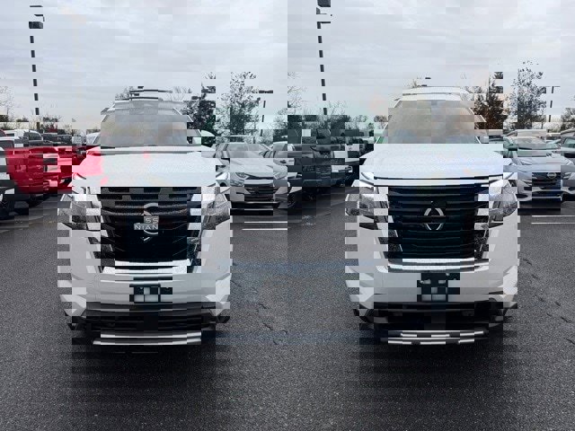 New 2025 Nissan Pathfinder Platinum w/ Cargo Package image 3