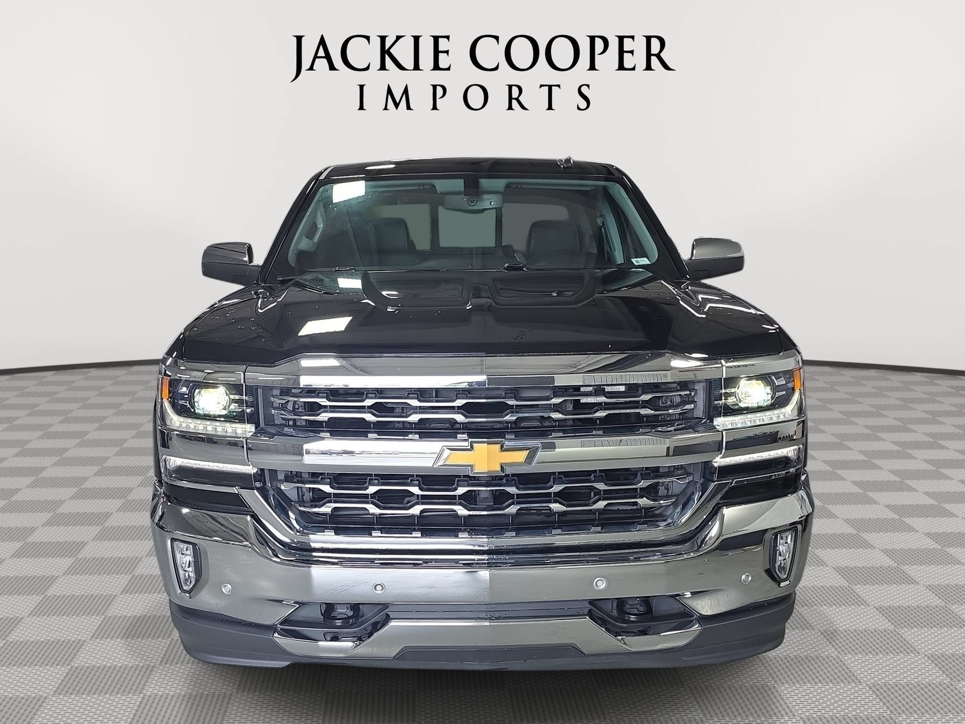 Used 2018 Chevrolet Silverado 1500 LTZ w/ Sport Package AWD/4WD image 2