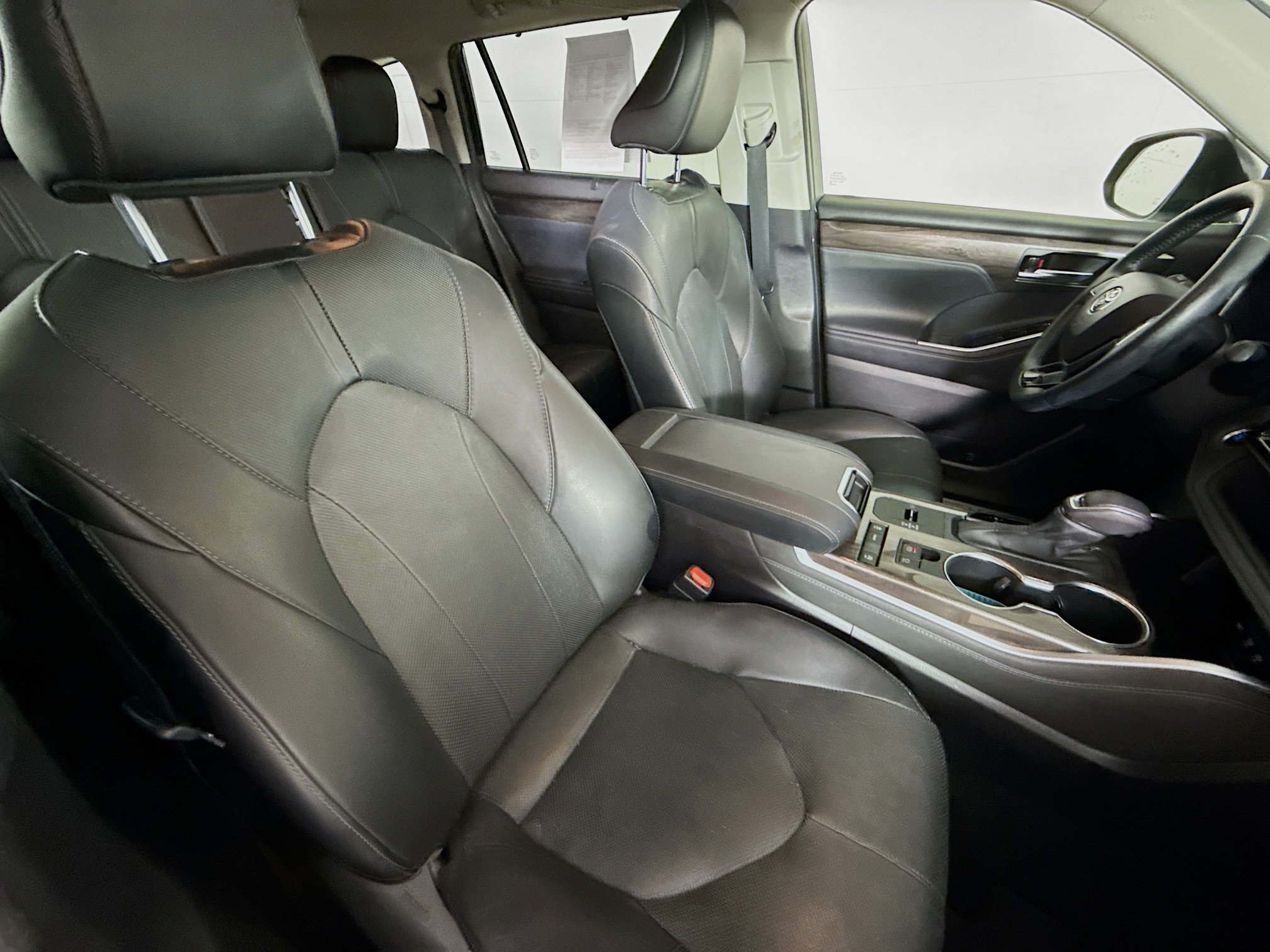 Used 2021 Toyota Highlander Limited FWD image 38