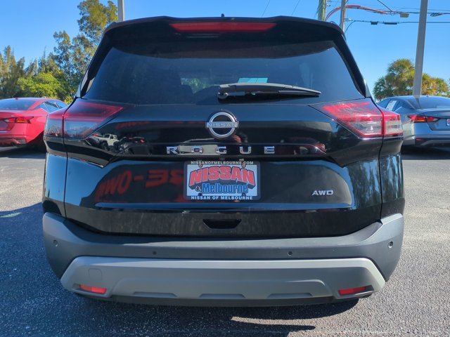 Used 2023 Nissan Rogue S image 6