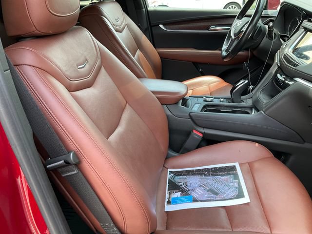 Used 2023 Cadillac XT5 Premium Luxury w/ LPO, Floor Liner Package AWD/4WD image 10