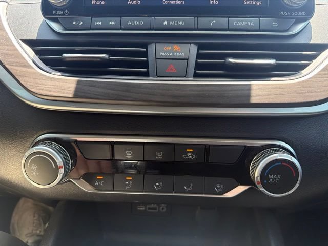 Used 2024 Nissan Altima 2.5 SV FWD image 25