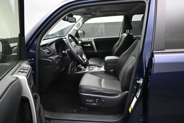 Used 2023 Toyota 4Runner SR5 Premium w/ Moonroof Package AWD/4WD image 9