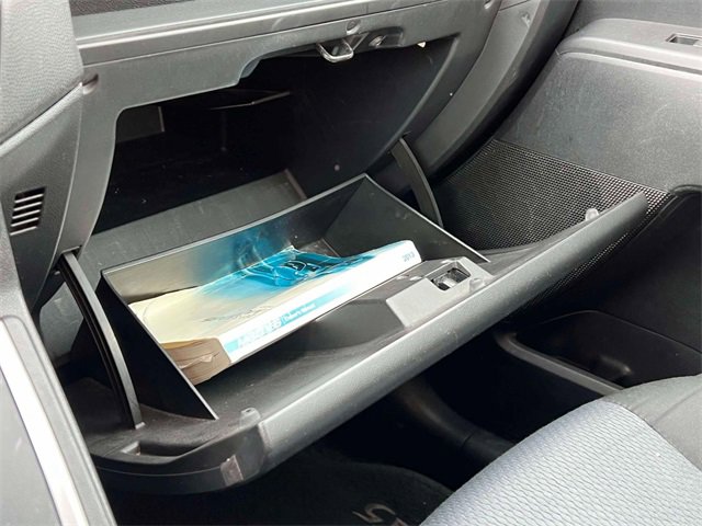 Used 2013 MAZDA MAZDA5 Sport image 27