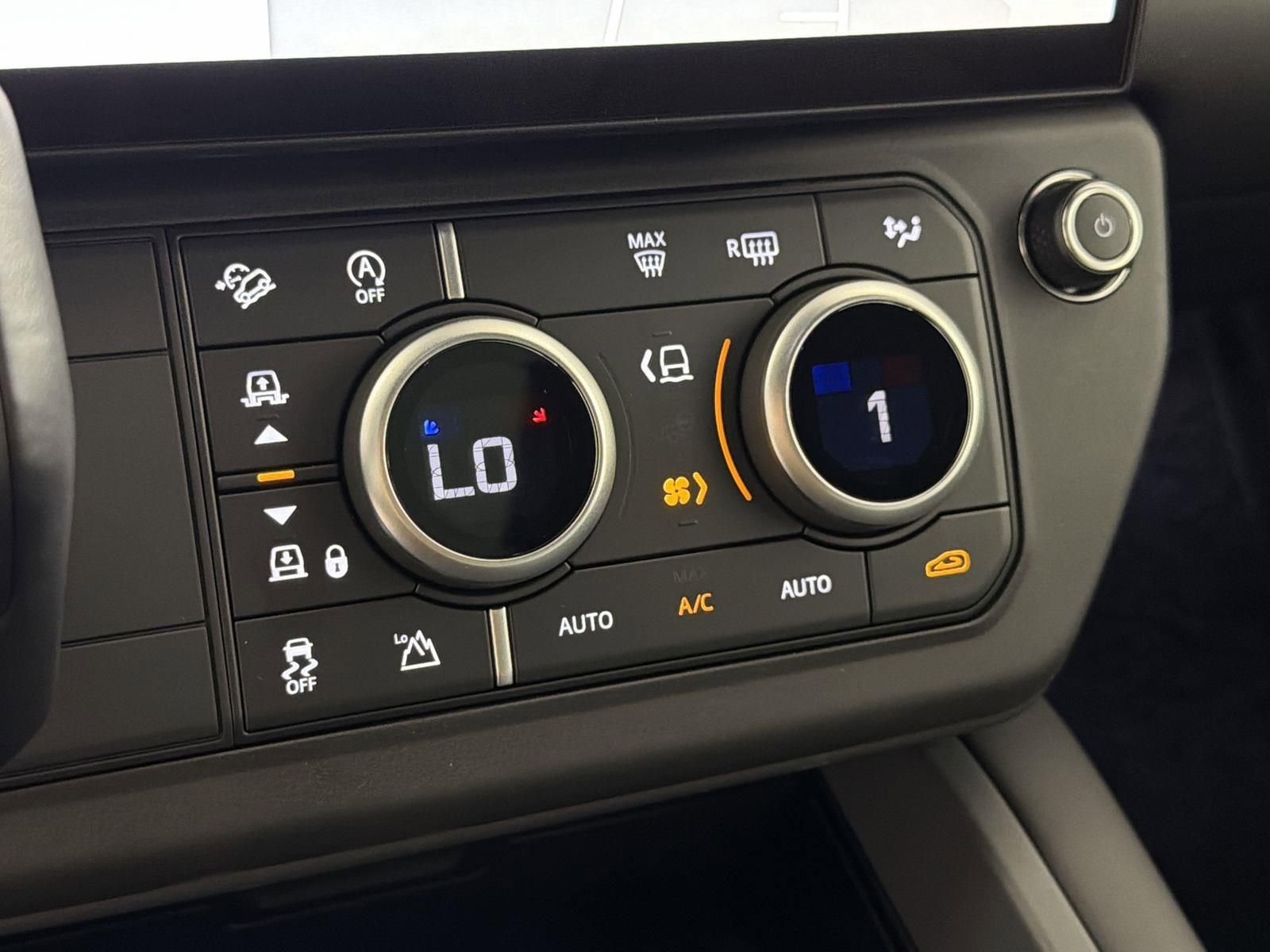 New 2026 Land Rover Defender 110 X-Dynamic SE image 14