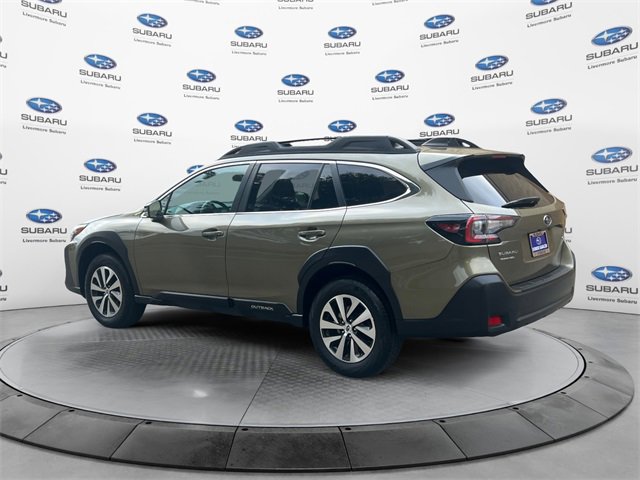 Used 2023 Subaru Outback Premium image 6