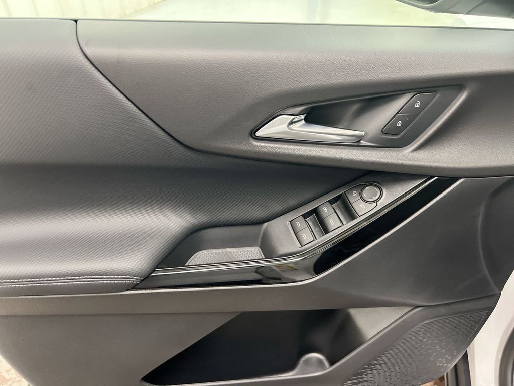 New 2027 Chevrolet Equinox LT FWD image 22