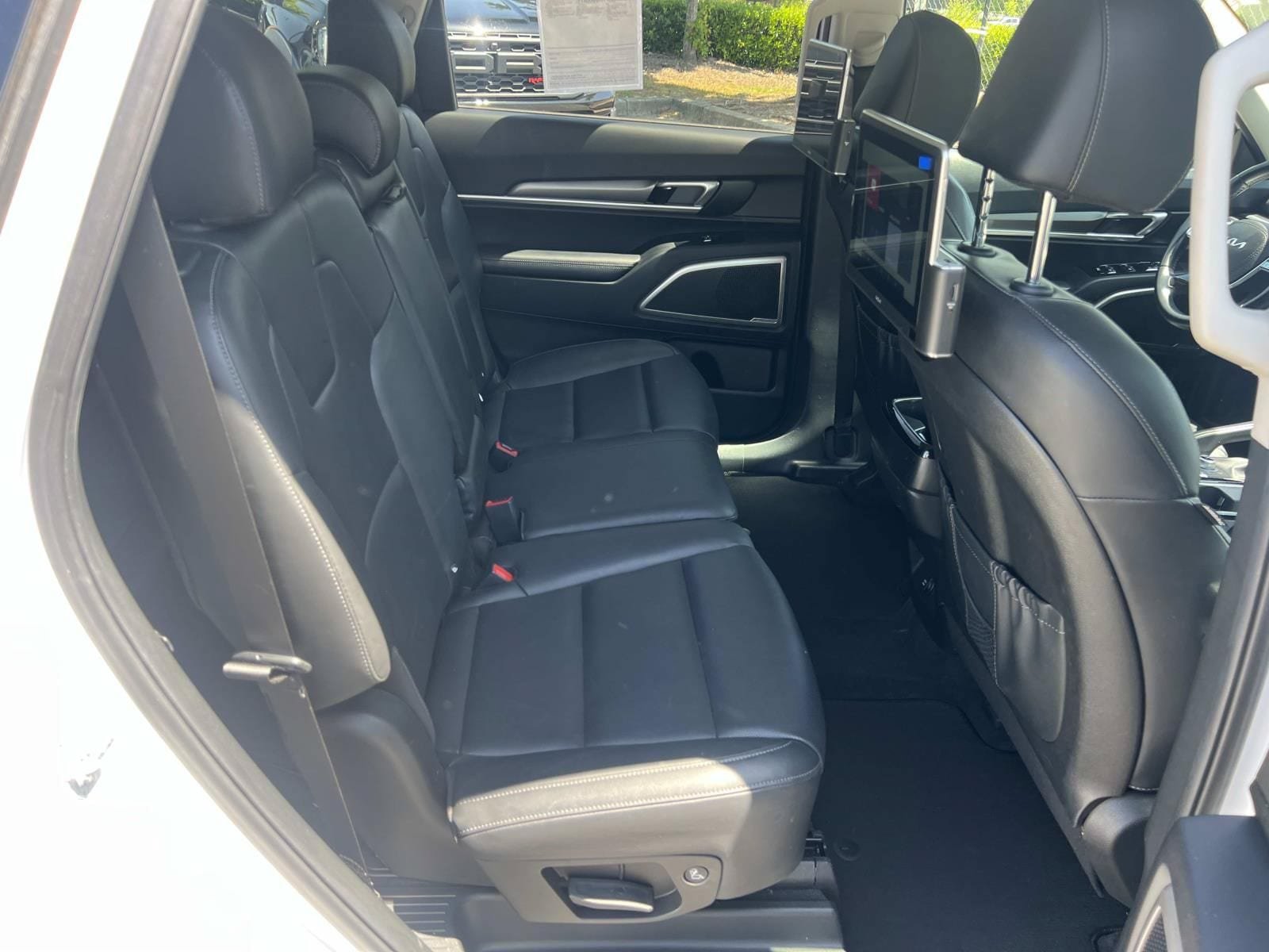 Used 2022 Kia Telluride LX AWD/4WD image 15