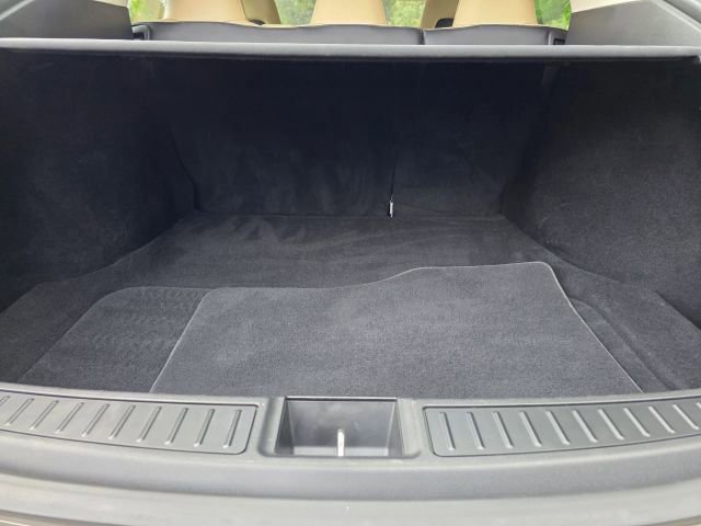 Used 2015 Tesla Model S 85D image 39