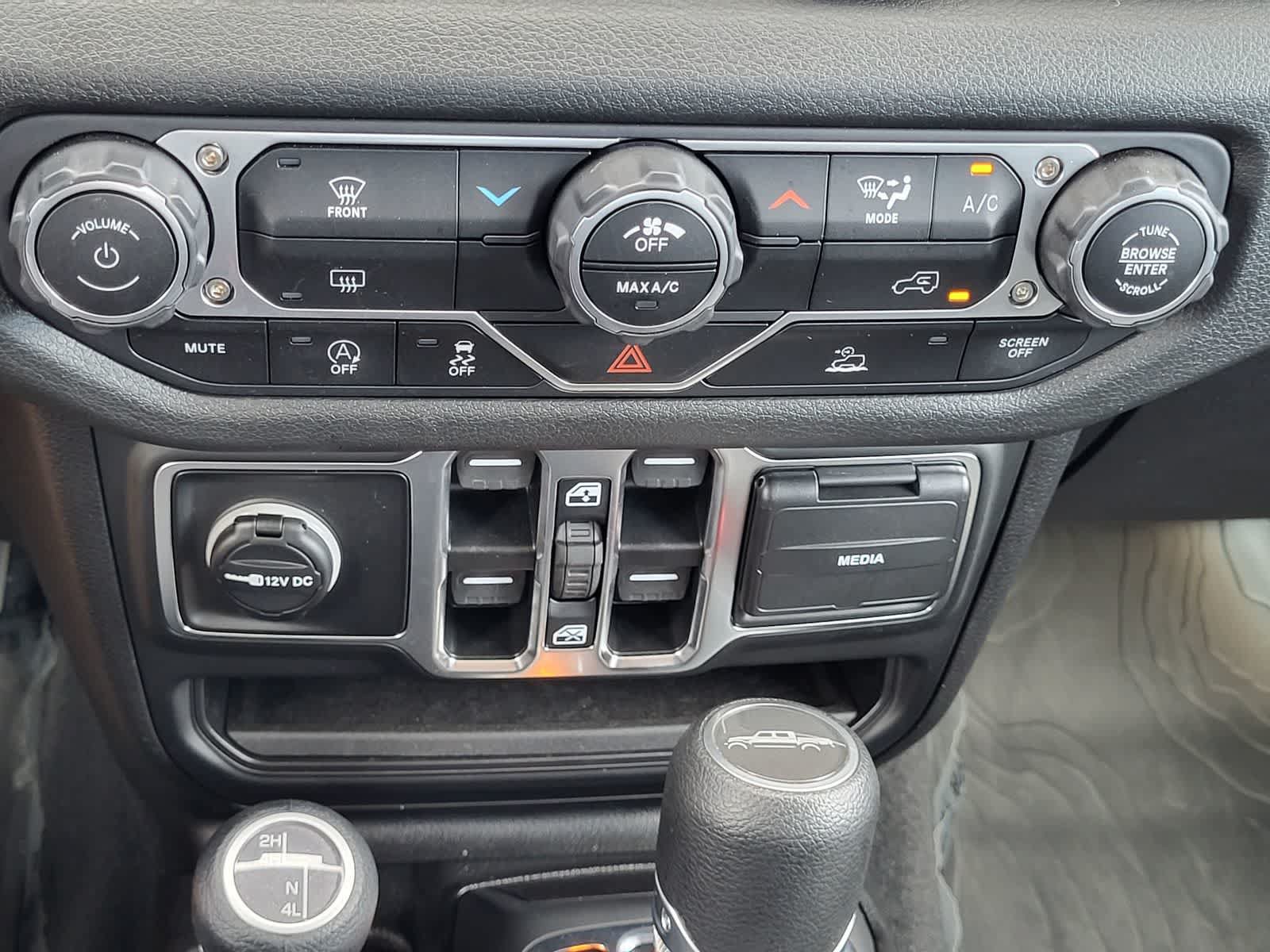 Used 2025 Jeep Gladiator Sport AWD/4WD image 21