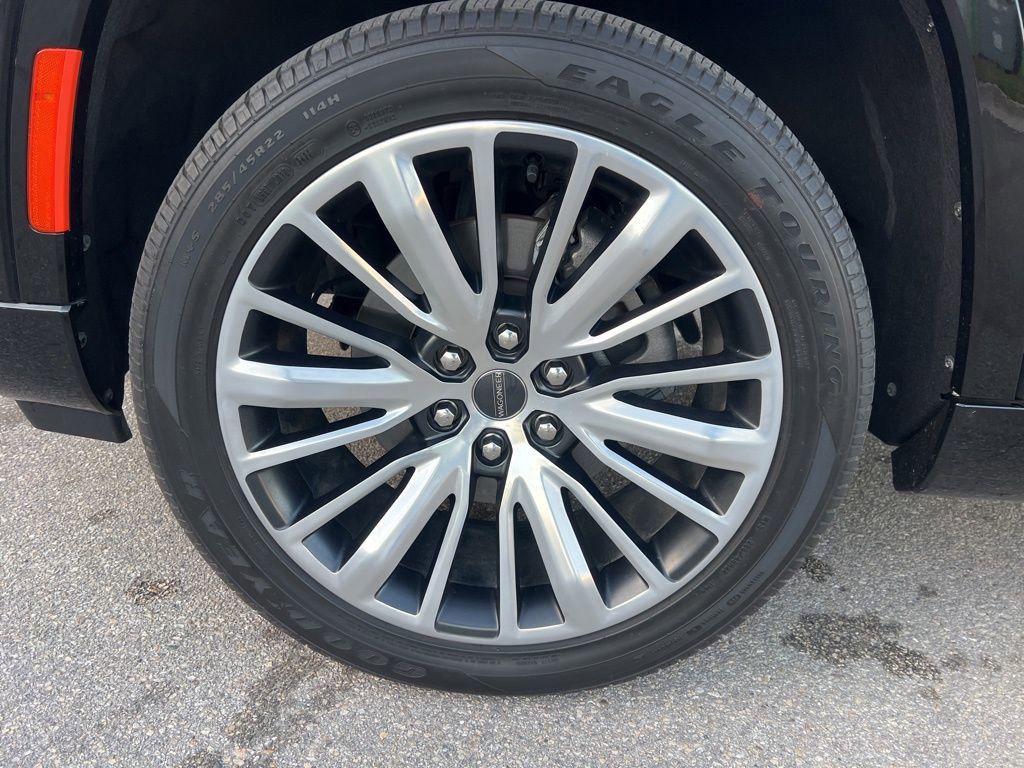 Used 2022 Jeep Grand Wagoneer Series III w/ Flexible Seating Group image 27