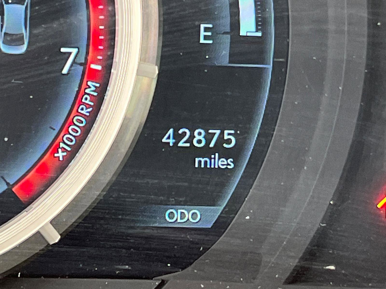 Used 2017 Lexus IS 350 F Sport w/ F Sport Package image 28