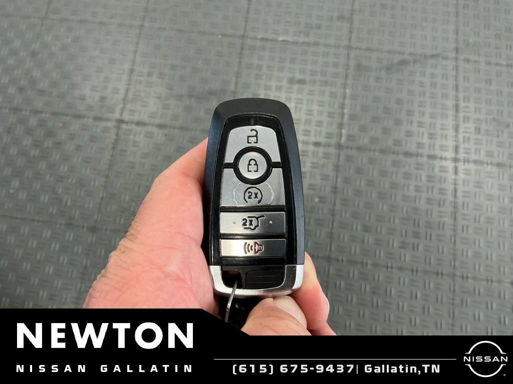 Used 2021 Ford Explorer Limited w/ Equipment Group 301A AWD/4WD image 44