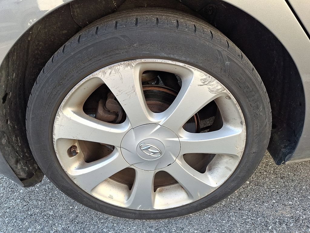 Used 2013 Hyundai Elantra Limited w/ Technology Pkg FWD image 7