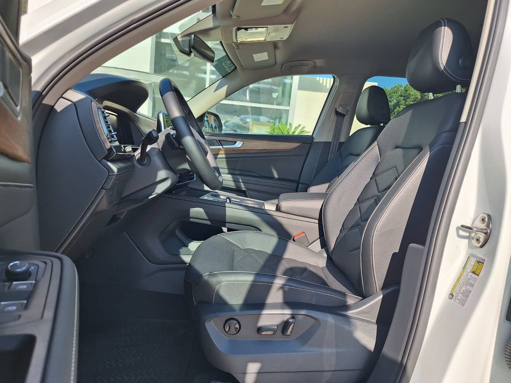 Used 2026 Volkswagen Atlas SE FWD image 11