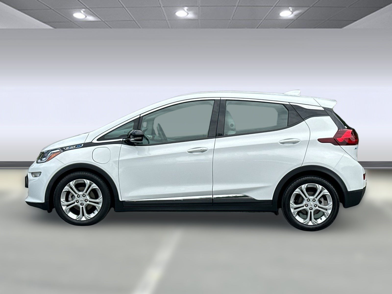 Used 2021 Chevrolet Bolt LT FWD image 2