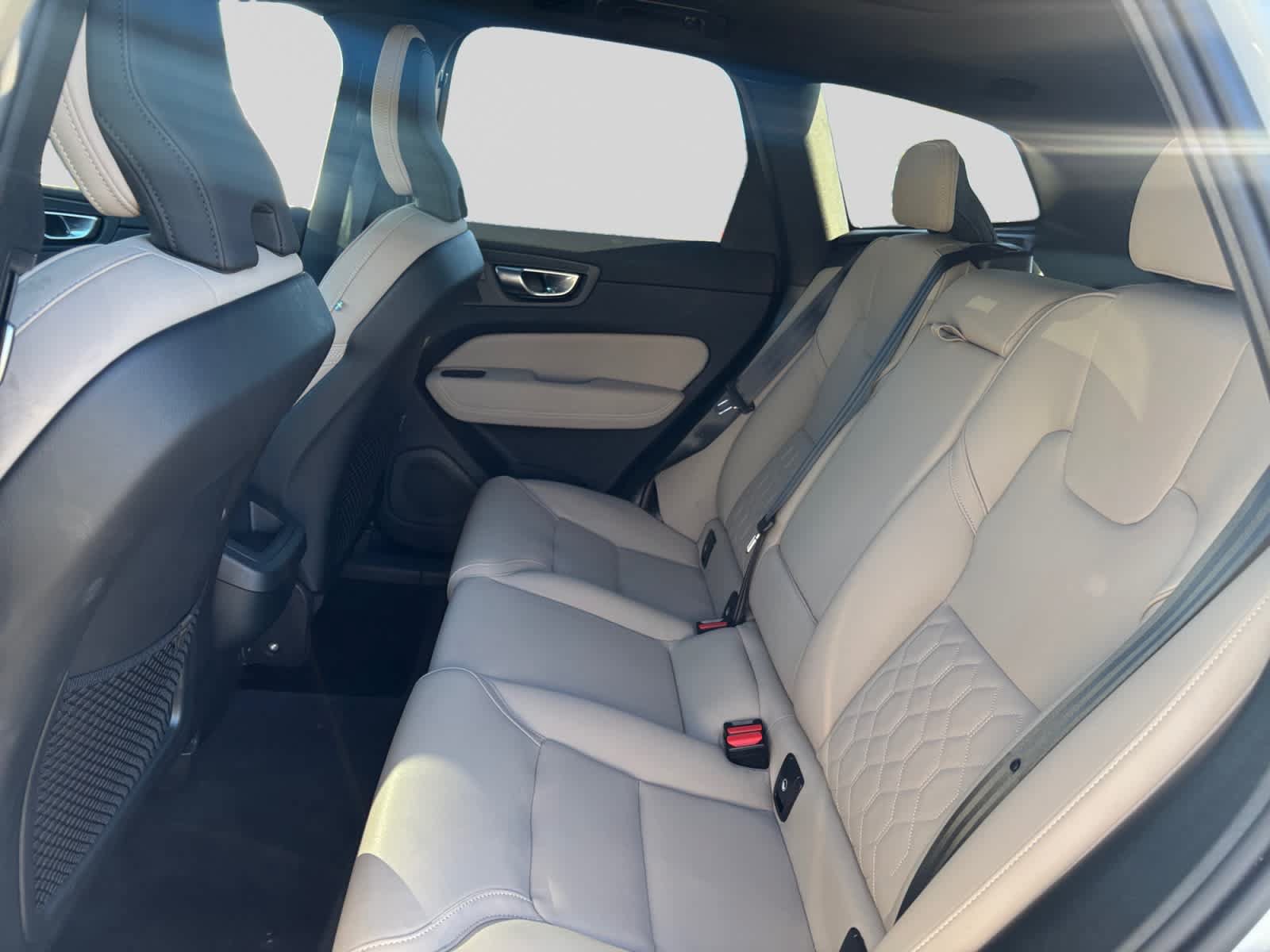 Used 2026 Volvo XC60 B5 Plus AWD/4WD image 17