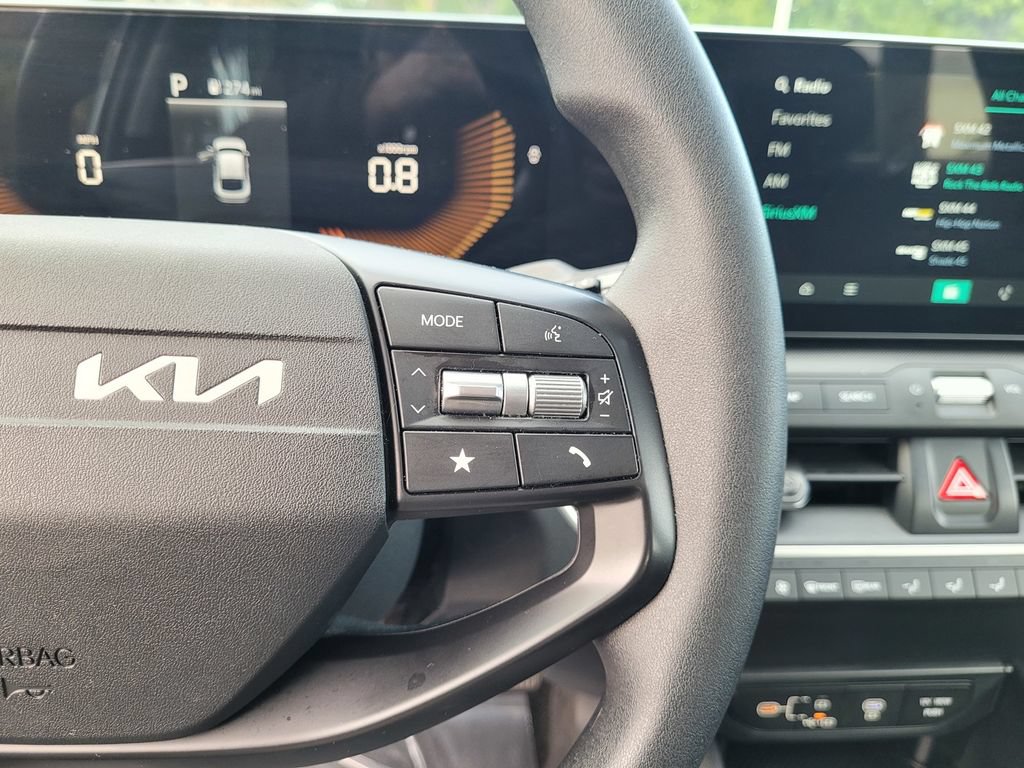 Used 2025 Kia K4 FWD image 23