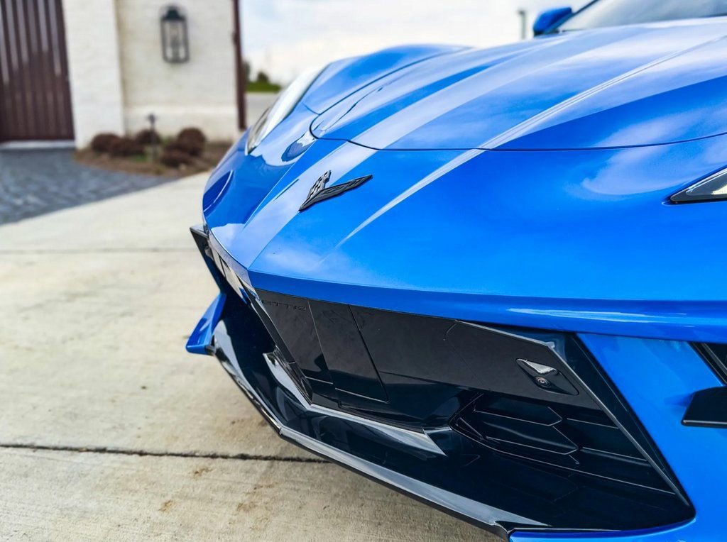 Used 2024 Chevrolet Corvette Stingray Premium Conv w/ Z51 Performance Package image 3