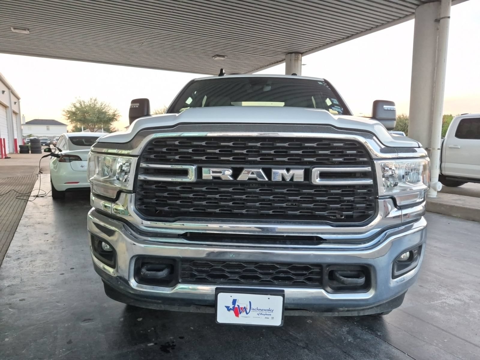 Used 2024 RAM 2500 Big Horn AWD/4WD image 3