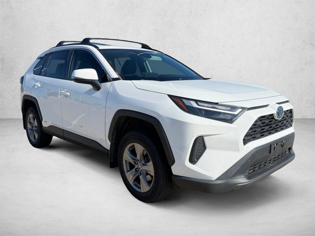 Used 2022 Toyota RAV4 XLE w/ Convenience Package AWD/4WD image 3