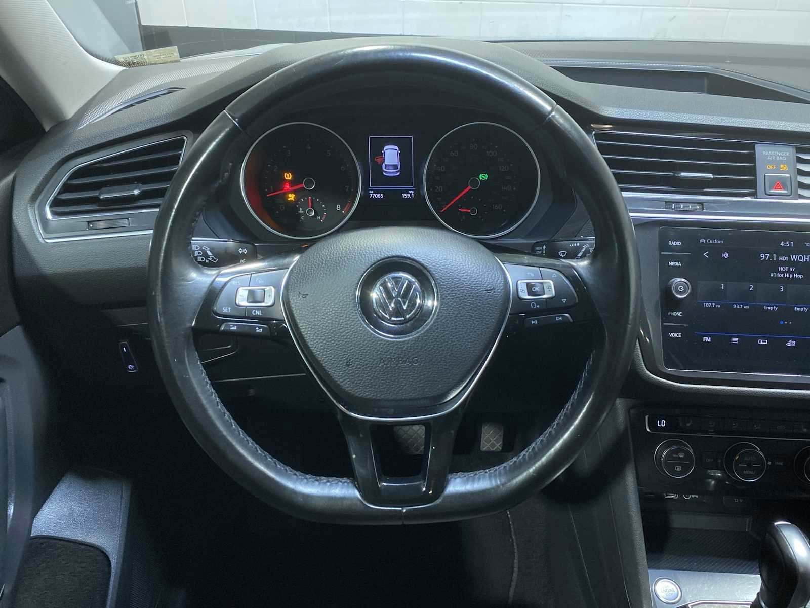 Used 2018 Volkswagen Tiguan SE AWD/4WD image 15