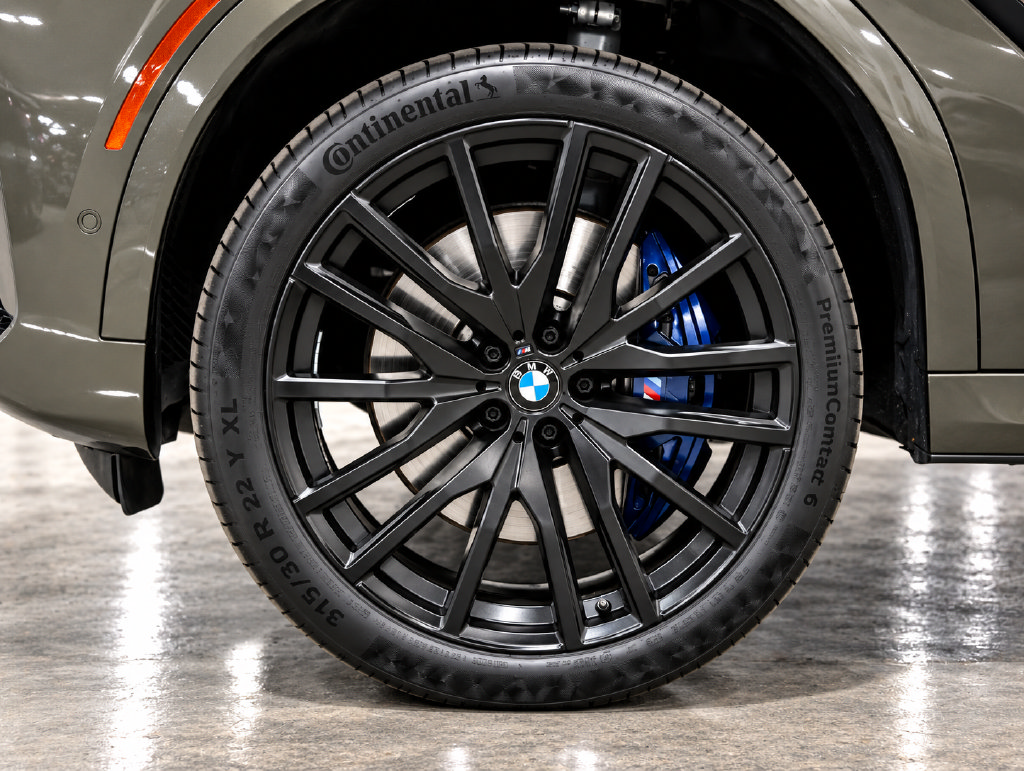 Used 2020 BMW X6 M50i w/ Executive Package AWD/4WD image 39