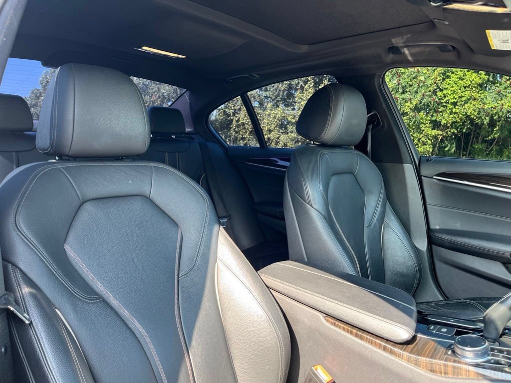 Used 2018 BMW 540i xDrive AWD/4WD image 29
