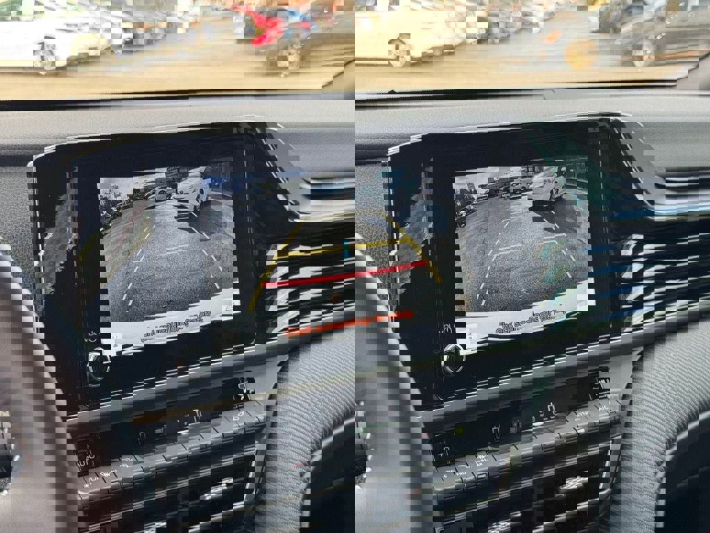 Used 2025 Toyota Camry SE w/ Convenience Package image 26