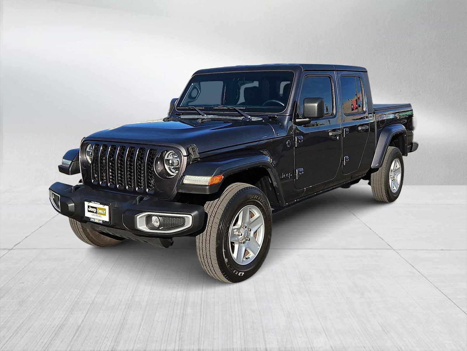 Used 2022 Jeep Gladiator Sport image 4