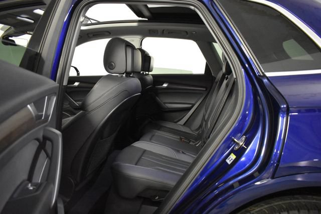 Used 2024 Audi Q5 2.0T Premium w/ Convenience Package AWD/4WD image 28