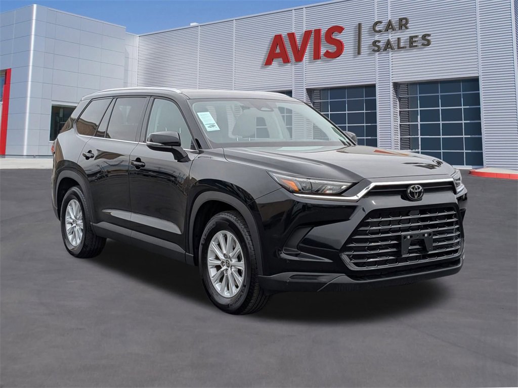 Used 2025 Toyota Grand Highlander AWD image 3