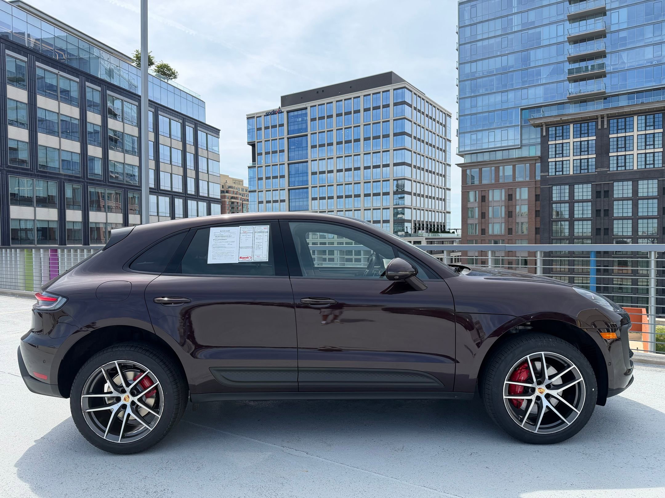 Certified 2023 Porsche Macan S AWD/4WD image 8