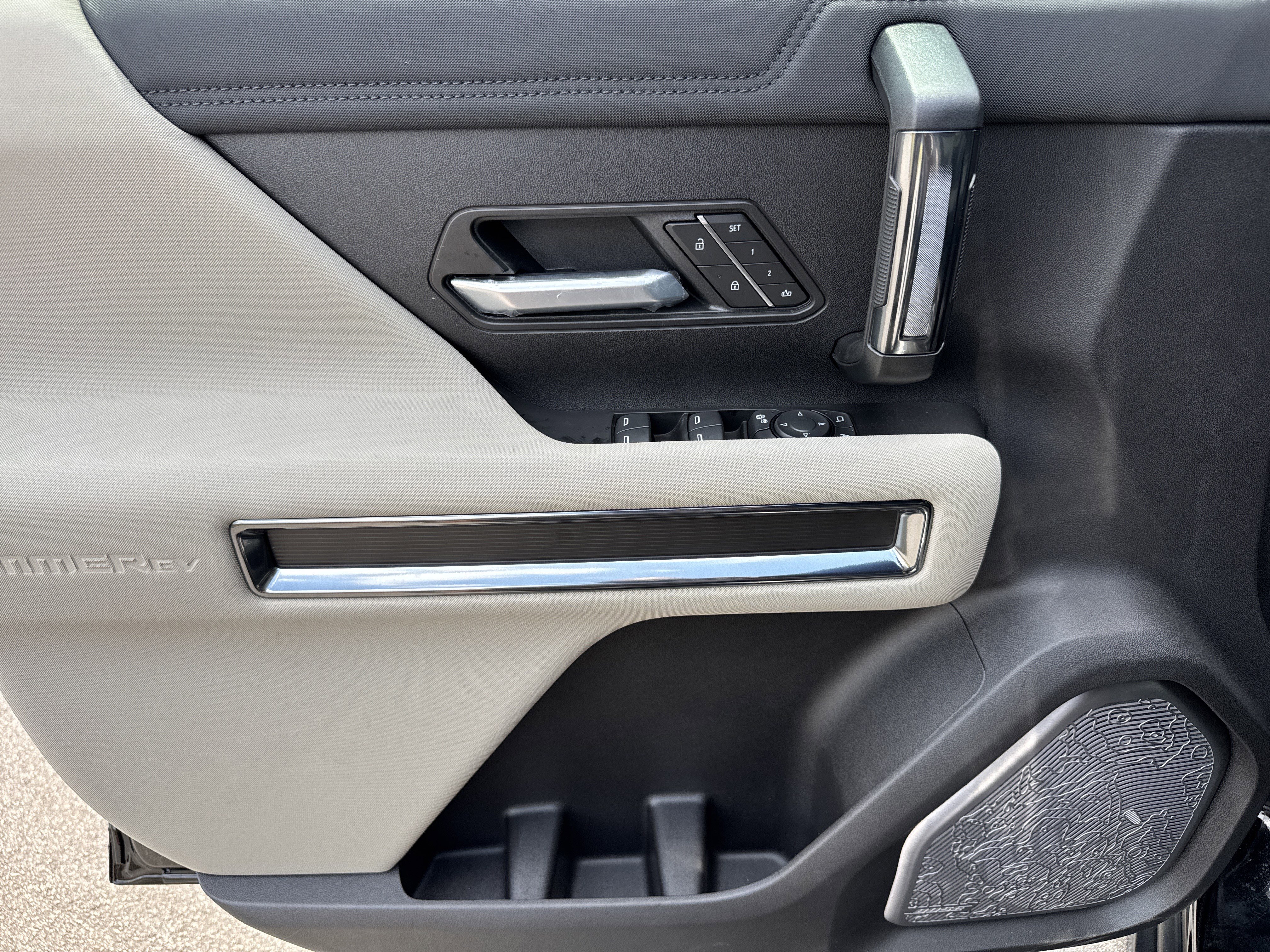 New 2026 GMC Hummer EV SUV image 14