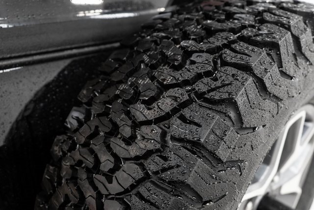 Used 2023 Ford Bronco Badlands image 13