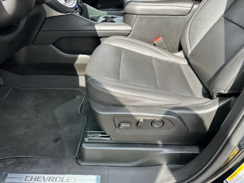 Used 2022 Chevrolet Tahoe LT w/ Luxury Package image 27