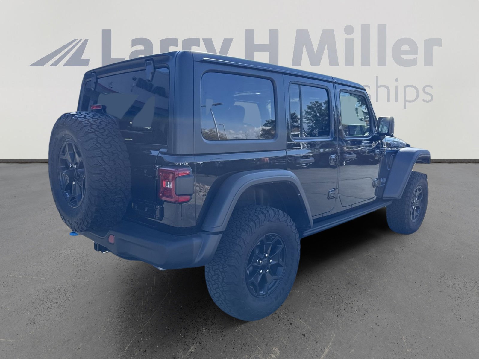 New 2023 Jeep Wrangler Unlimited Rubicon 4xe image 8