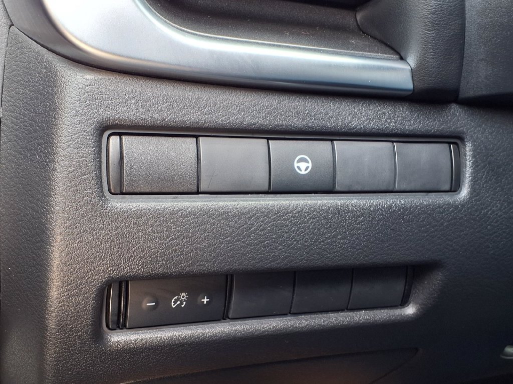 Used 2022 Nissan Rogue SV FWD image 23