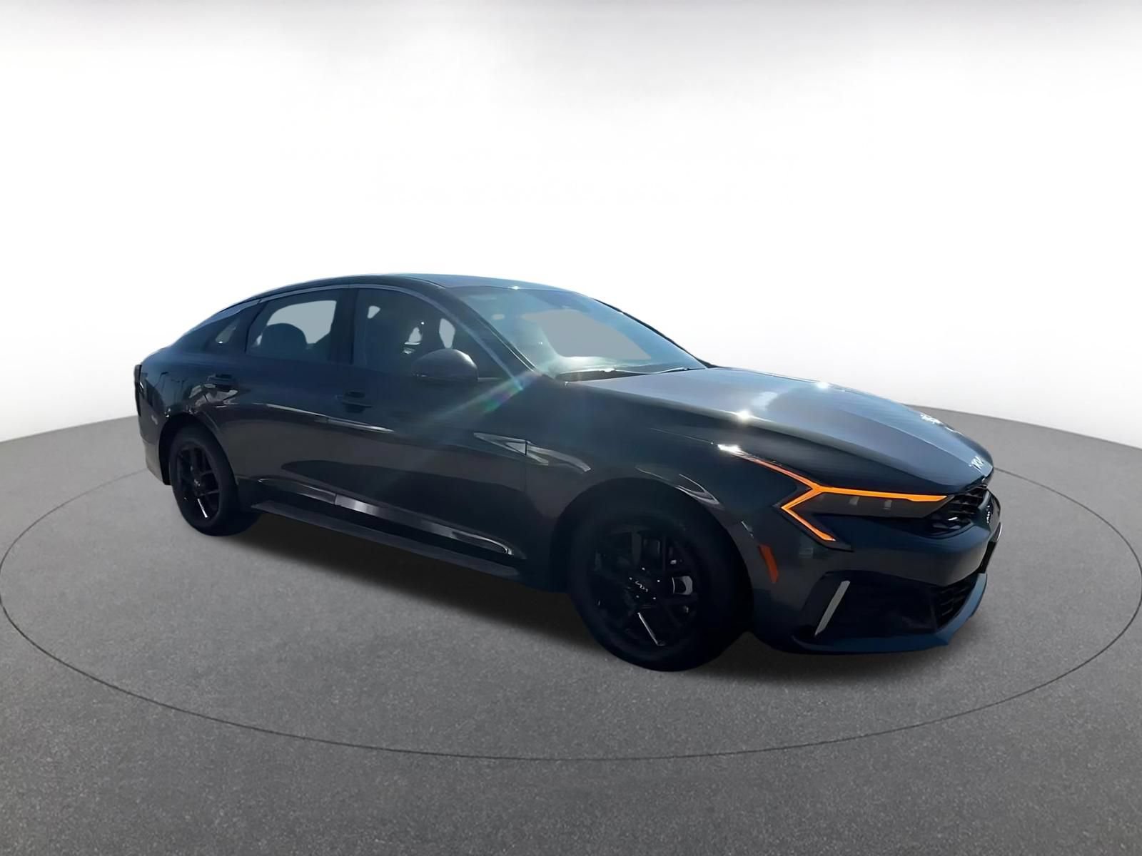 Used 2025 Kia K5 LXS FWD image 2
