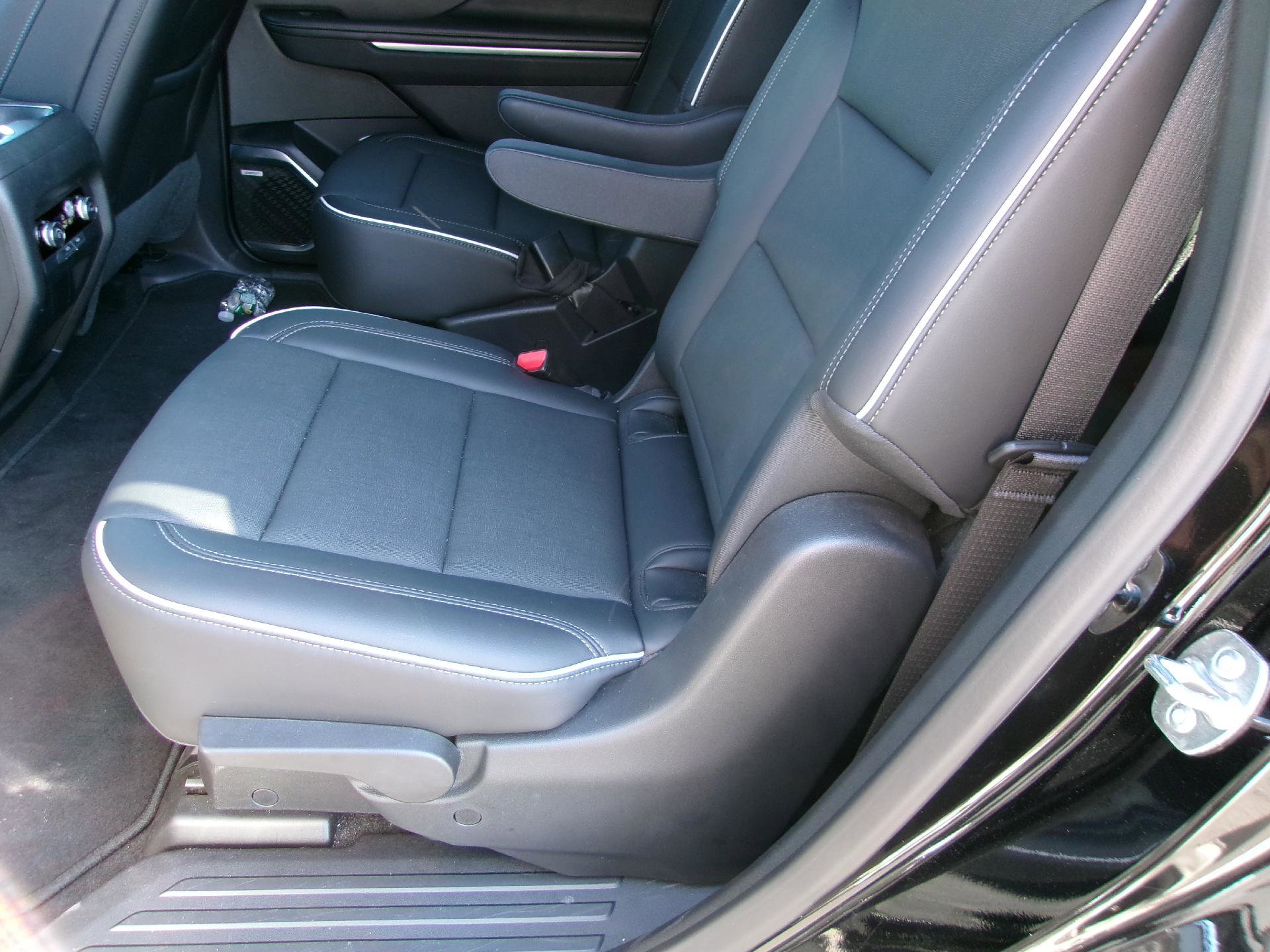 Used 2025 Buick Enclave Preferred image 12